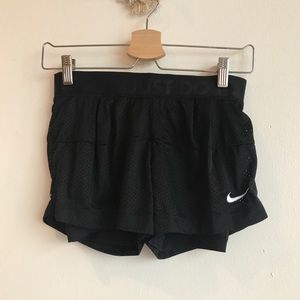 🛑SOLD🛑Nike dry fit built in running shorts